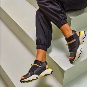 Sorel Kinetic Impact High Sandals Black Strappy Slingback Platform Sz US 8 EU 39